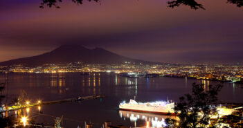 napoli di notte
